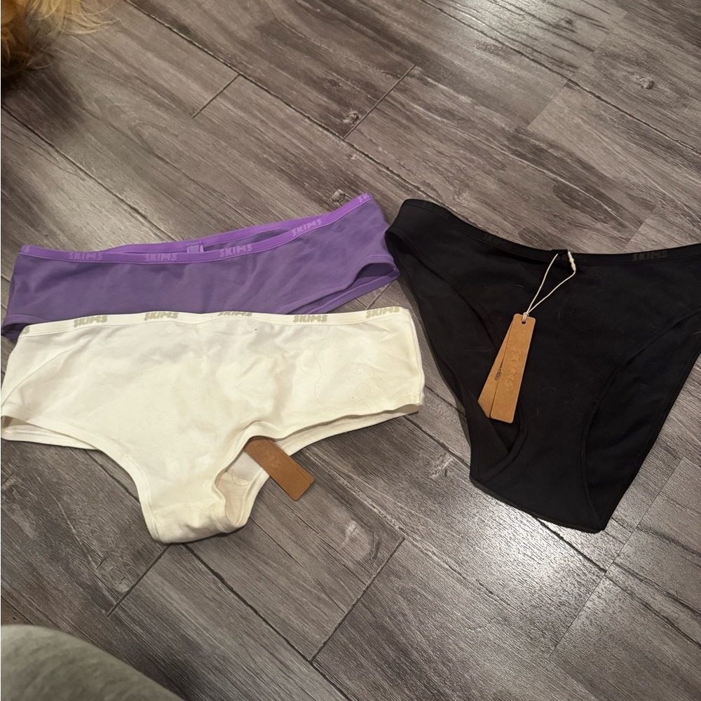 SKIMS COTTON LOGO UNDERWEAR NWT